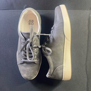 ABEO Women’s Charcoal Lace-Up Sneakers